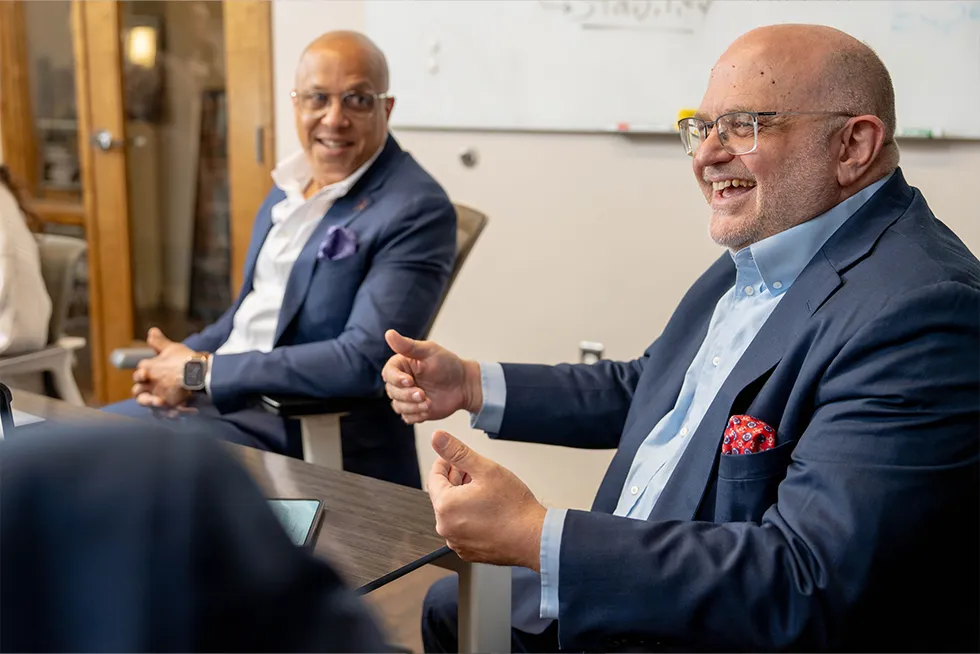 Banner-team-excitement